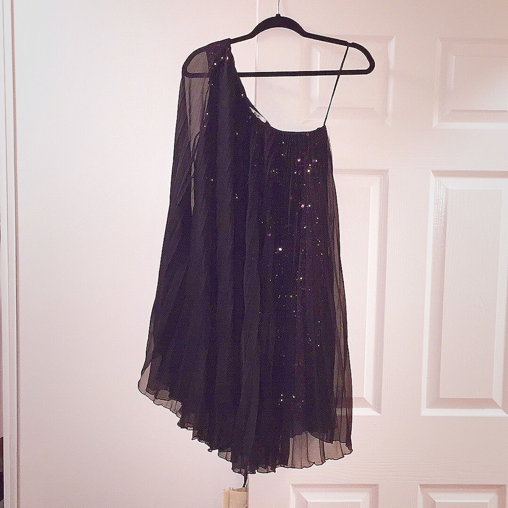 Badgley mischka one shoulder sequin dress sparkly